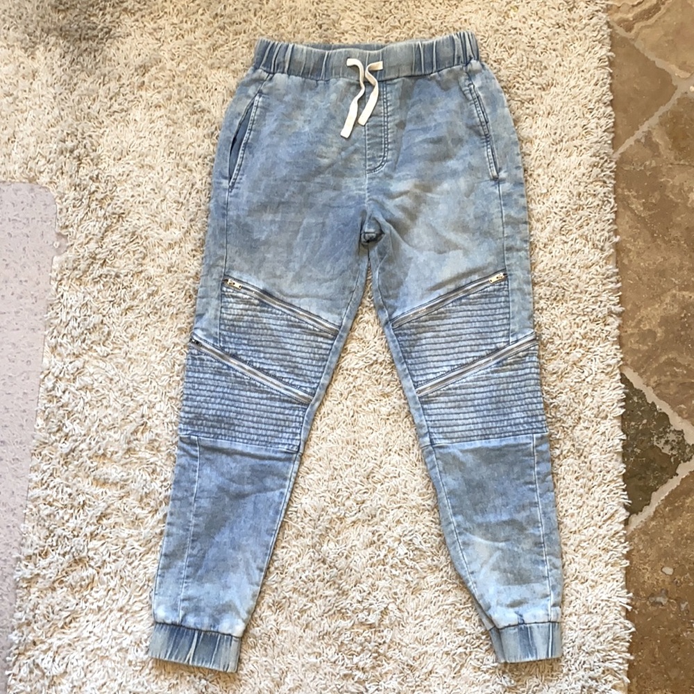 Men’s Eastpointe Jogger pants-size small